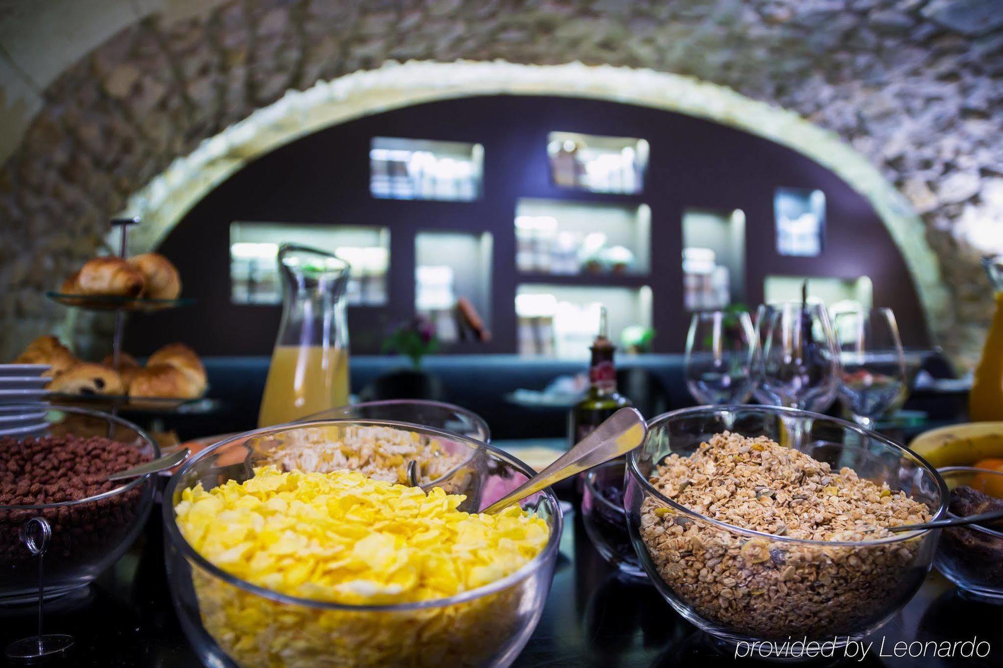 Hotel Verneuil Saint Germain Париж Екстериор снимка